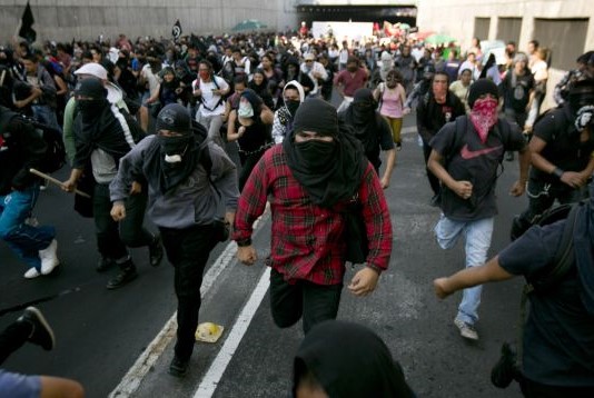 Fonaments Psicologics del Fanatisme inculat a la Violencia
